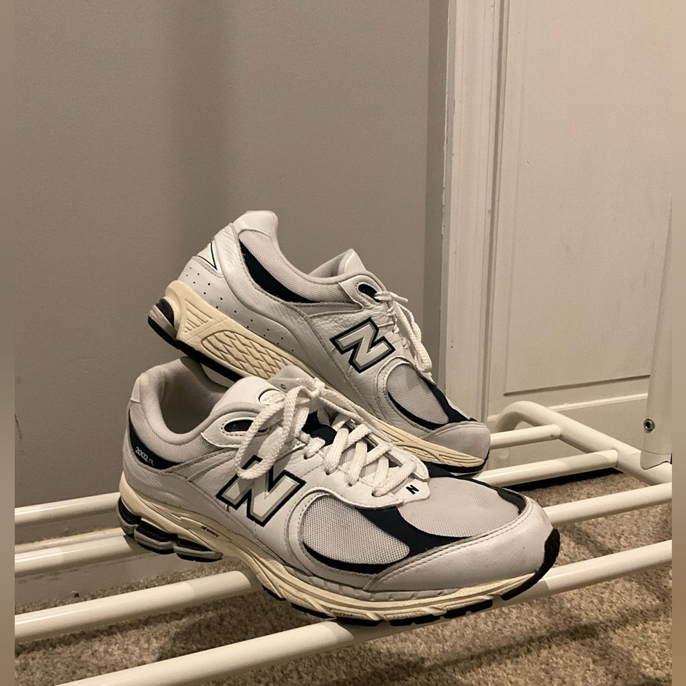 New Balance 2002r